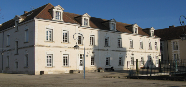NON à la fermeture du lycée Saint-Germain à Auxerre
